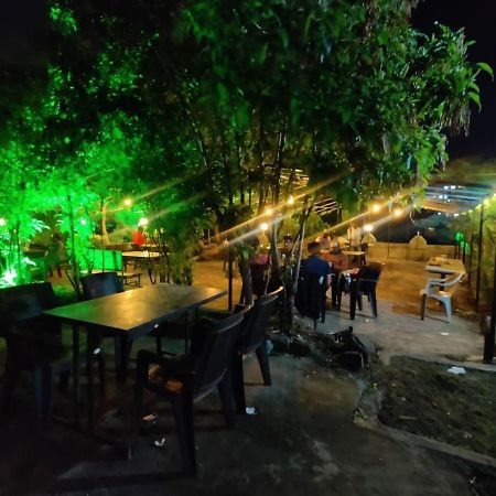 Hotel Anvisha Executive Mangvadi Bagian luar foto