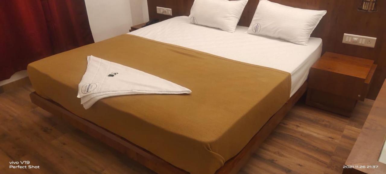 Hotel Anvisha Executive Mangvadi Bagian luar foto
