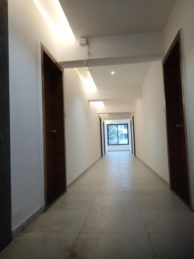 Hotel Anvisha Executive Mangvadi Bagian luar foto